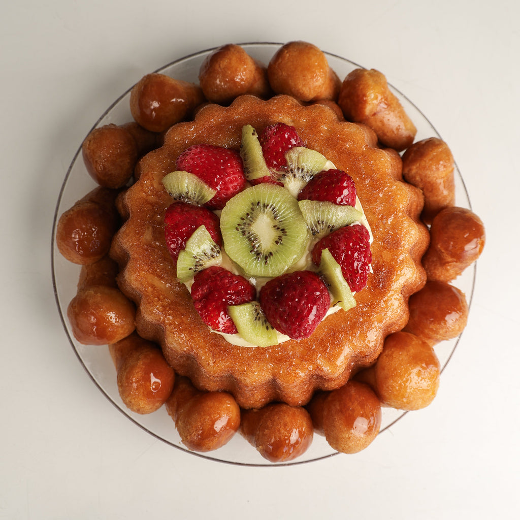 Torta Babà kiwi e fragole